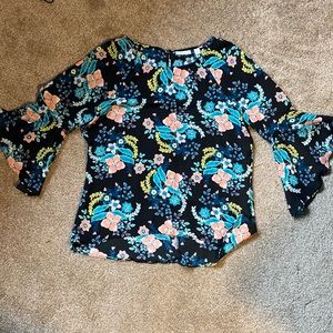 Women’s New York & Company Floral Medium Top EUC